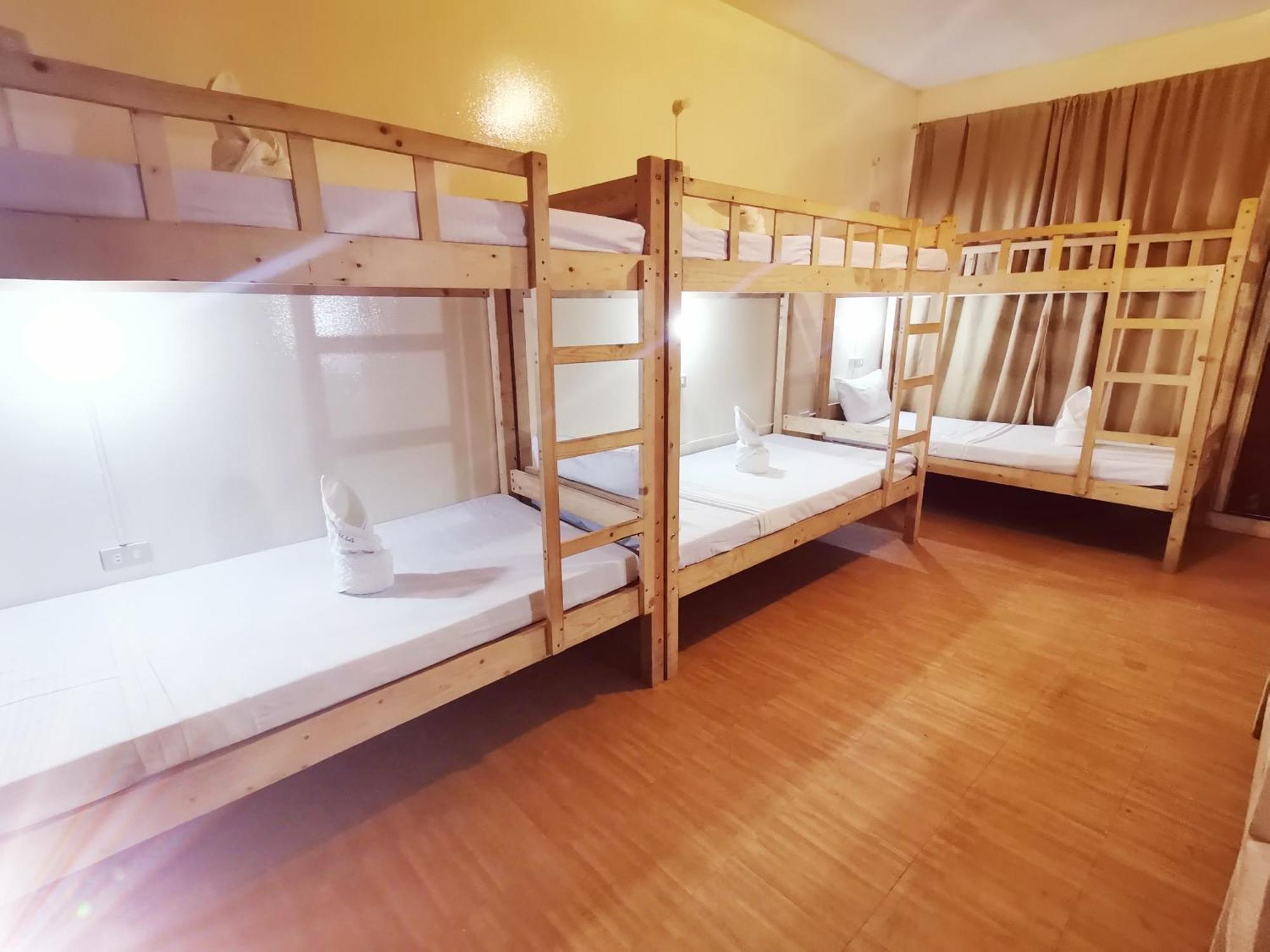 Coron Town Traveller'S Dormitory ภายนอก รูปภาพ
