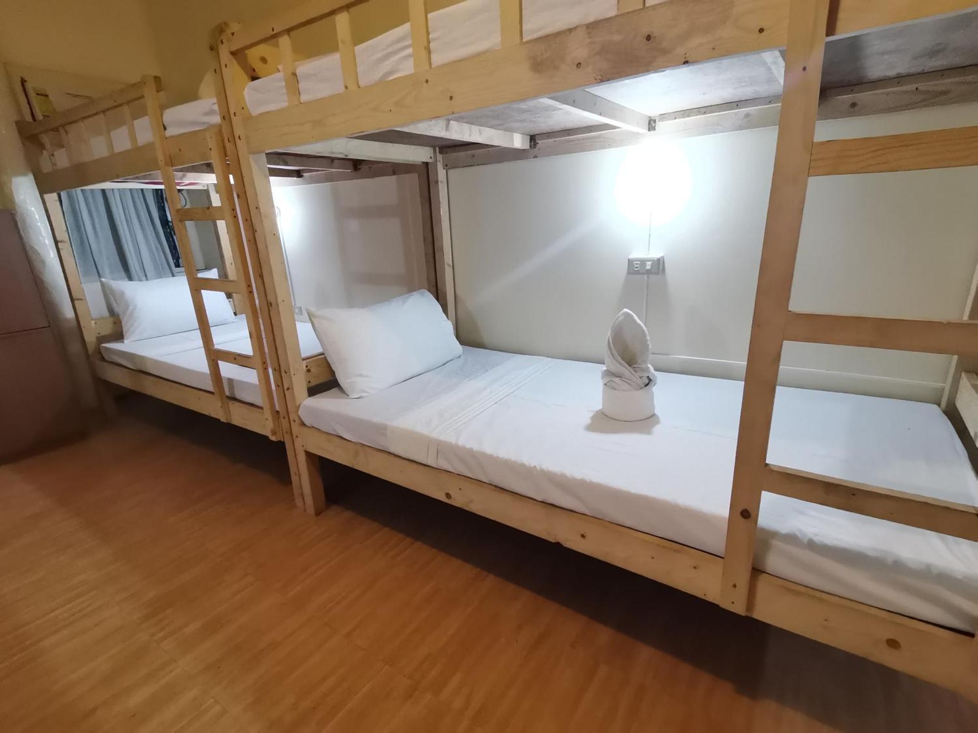 Coron Town Traveller'S Dormitory ภายนอก รูปภาพ