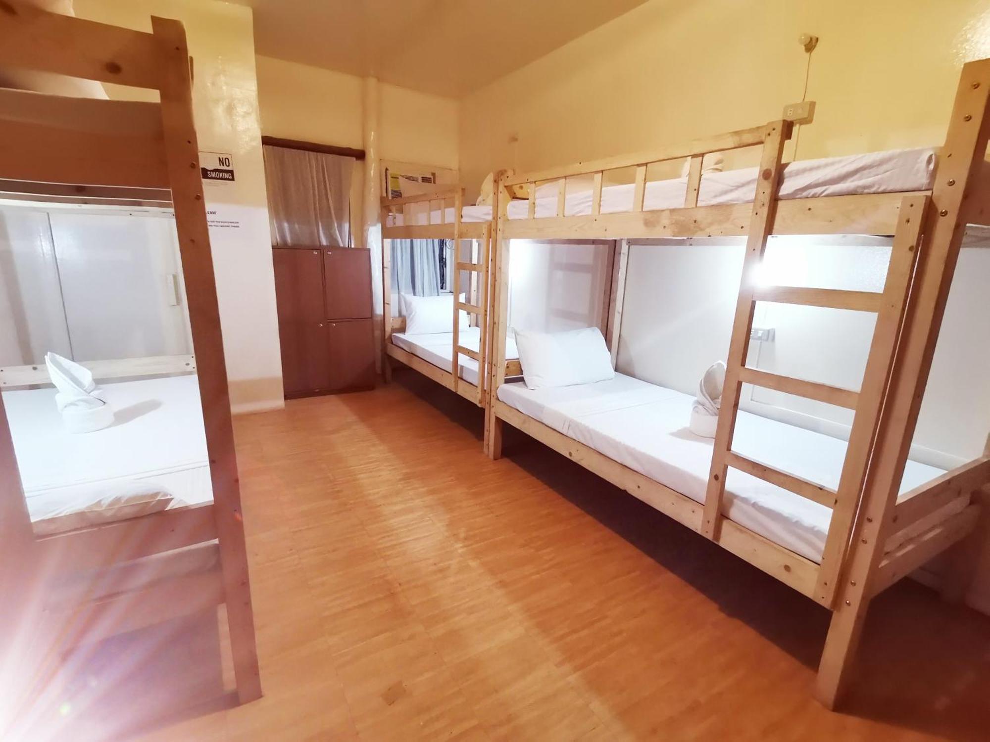 Coron Town Traveller'S Dormitory ภายนอก รูปภาพ
