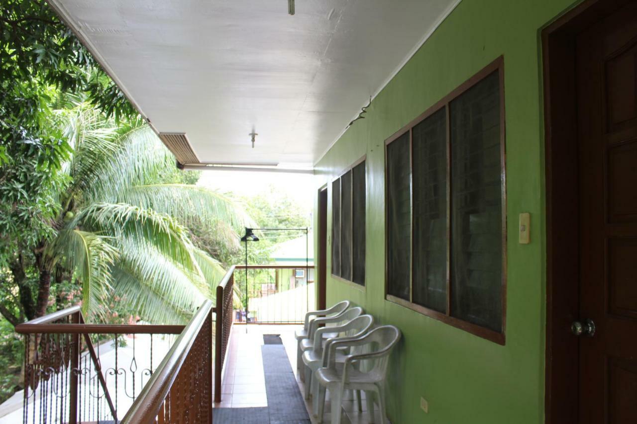Coron Town Traveller'S Dormitory ภายนอก รูปภาพ
