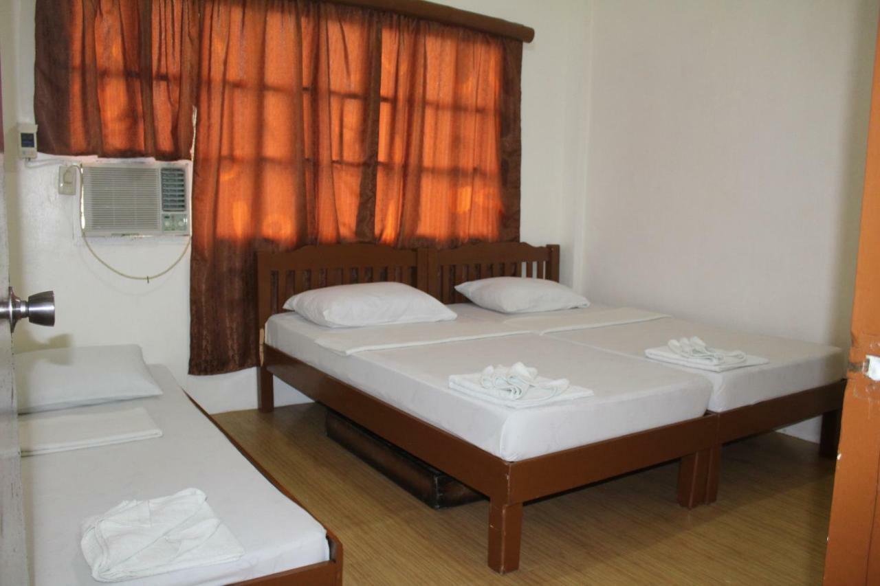 Coron Town Traveller'S Dormitory ภายนอก รูปภาพ