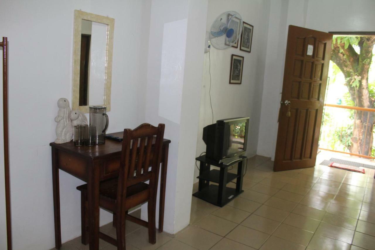Coron Town Traveller'S Dormitory ภายนอก รูปภาพ