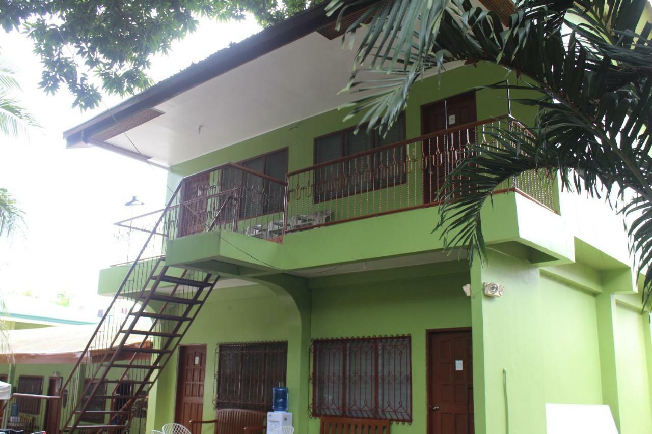 Coron Town Traveller'S Dormitory ภายนอก รูปภาพ