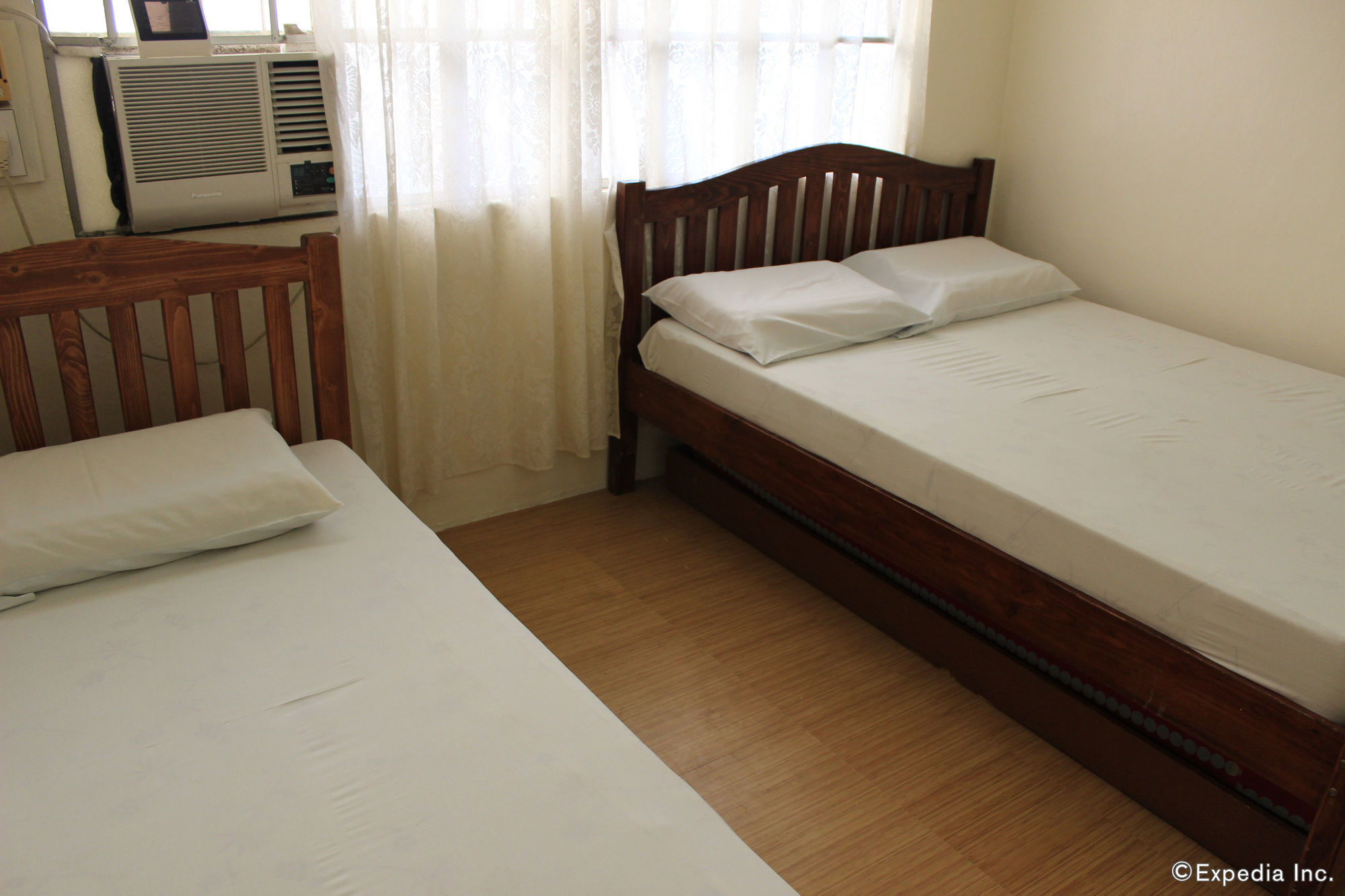 Coron Town Traveller'S Dormitory ภายนอก รูปภาพ