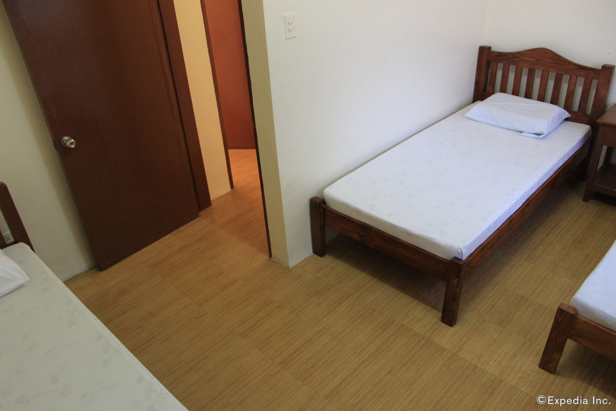 Coron Town Traveller'S Dormitory ภายนอก รูปภาพ